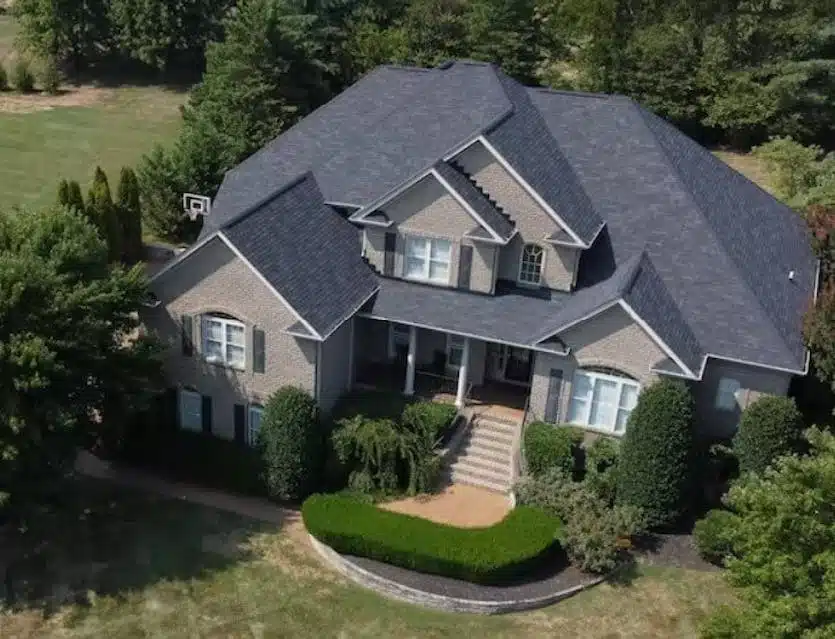 Roofer in Franklin, TN